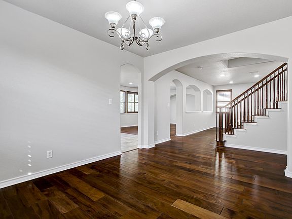 5th image of 18406 Muir Glen Dr