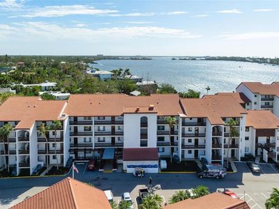 1624 Stickney Point Rd APT 401, Sarasota, FL, 34231