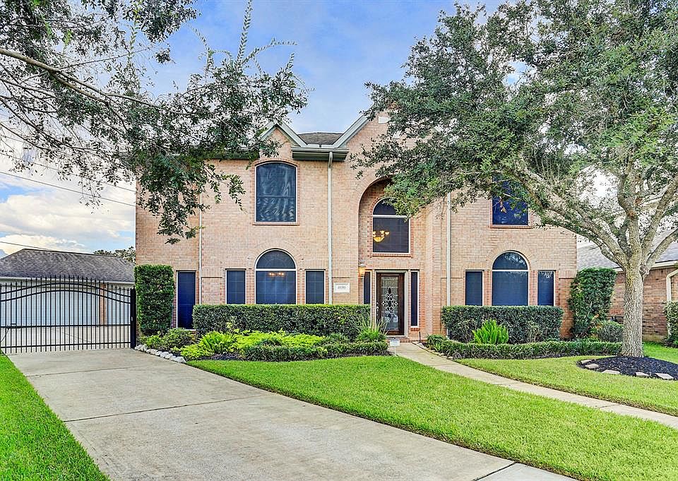 1st image of 4030 N Barnett Way