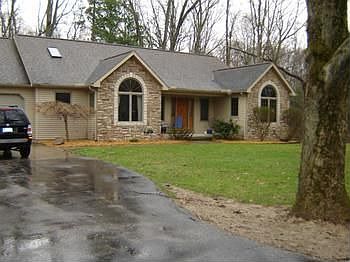 1st image of 898 S Pinecroft Ln