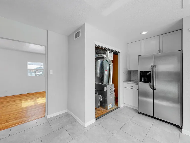 1770 Willow St — Photo 6