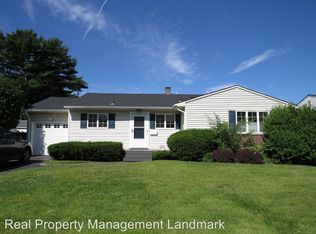 8 Gordon Ave, Plainview, NY 11803