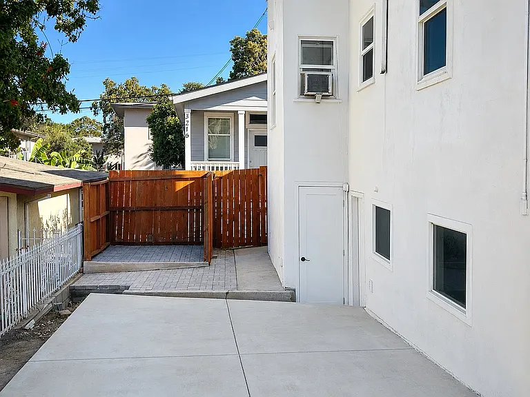 3214 S Shasta Cir S — Photo 10