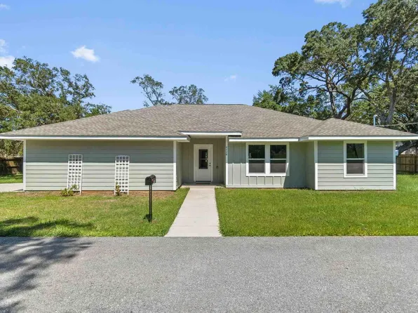 4728 Bay Breeze Dr, Gulf Breeze, FL 32563
