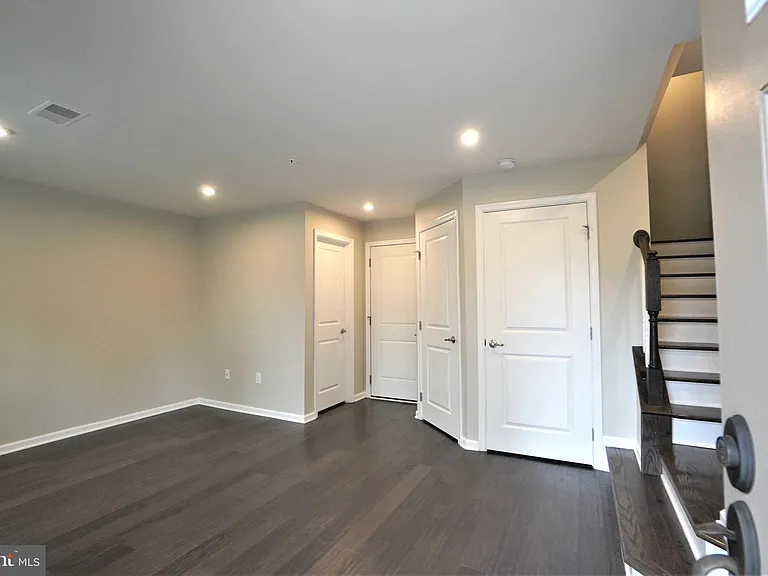 125 Dragon Dr — Photo 3
