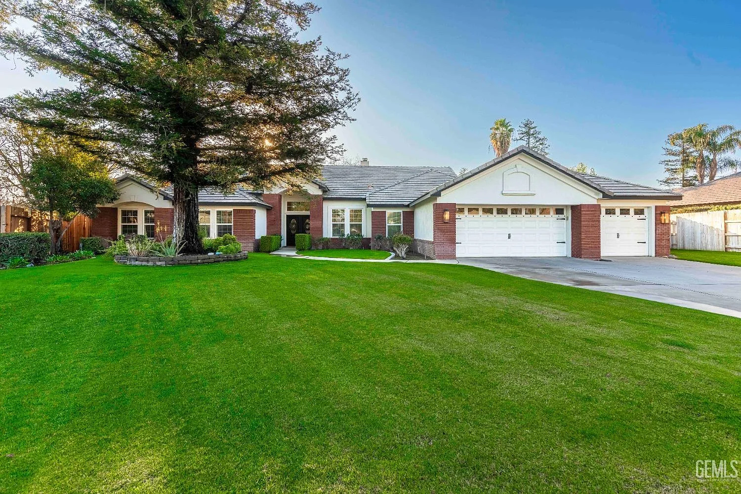 1205 Moonmist Ln photo 1