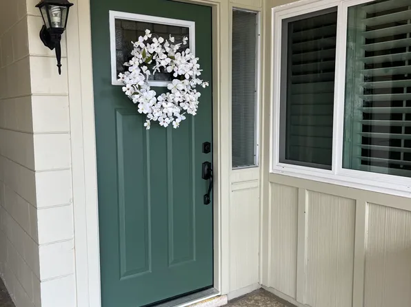 1525 Chevy Chase Dr, Sun City Center, FL 33573