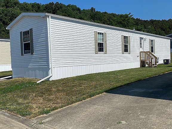 6859 Whitetail Dr - back