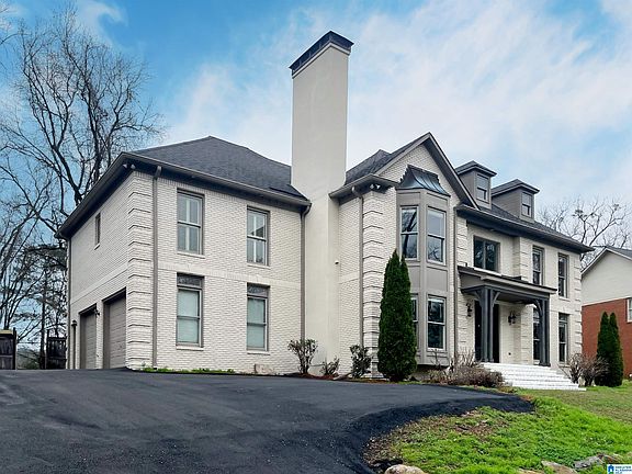 3rd image of 2805 Overton Rd