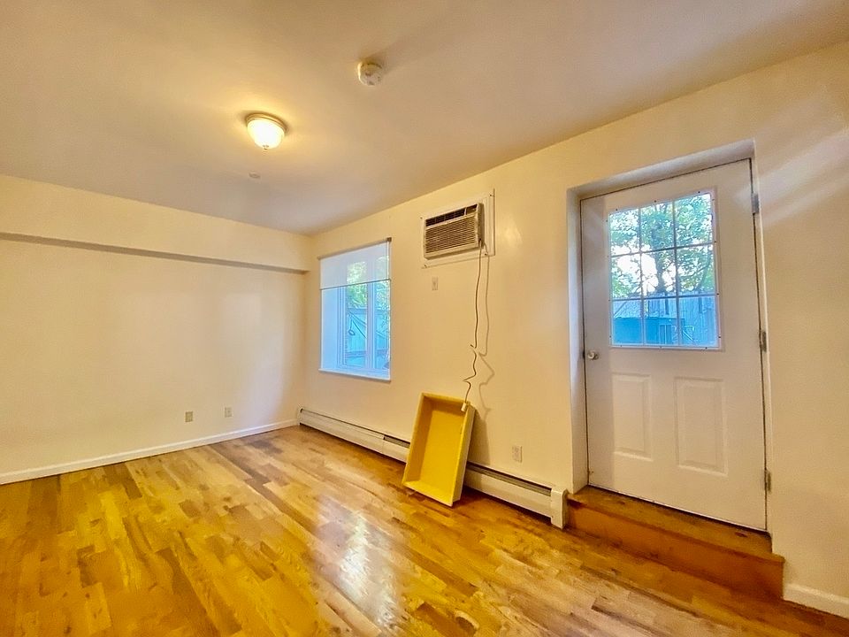 1st image of 257 15th St #L104