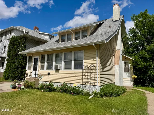 611 N 6th St, Bismarck, ND 58501