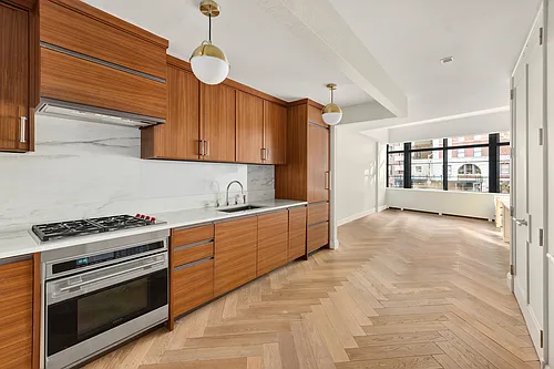 150 Charles St #2ES Photo 1