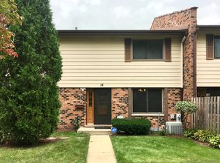 18 Winthrop Way, Downers Grove, IL 60516