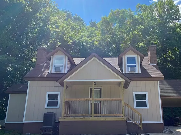 53 Lucy Ln, Paintsville, KY 41240