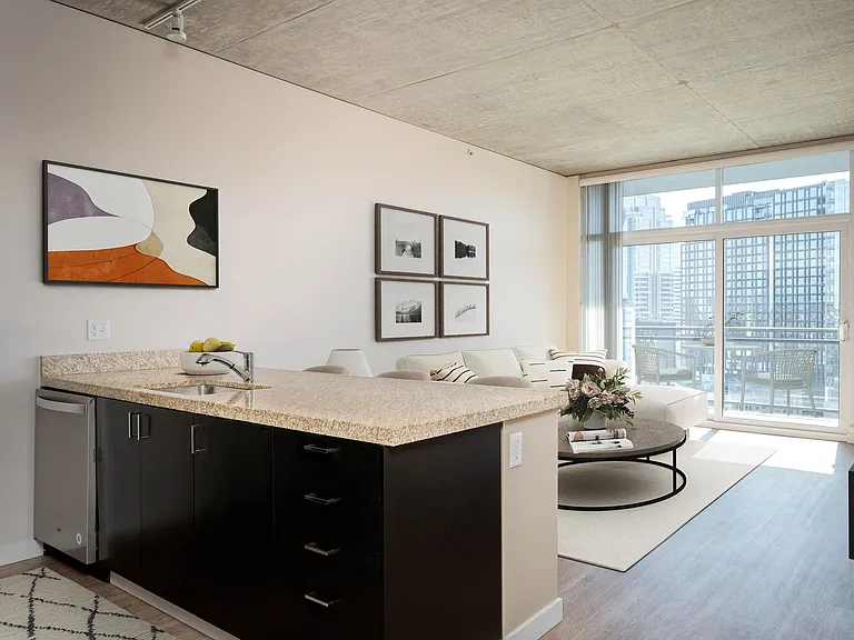 The Louisa Apartments — Photo 7