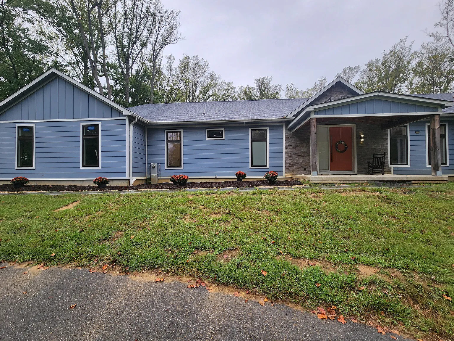 5 bed, 4.5 bath, 3604 sqft, $5,000 — Photo 1