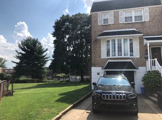 10200 Woburn Pl, Philadelphia, PA 19114