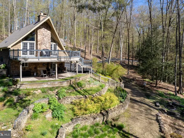 2074 Basse Terre Rd, Du Bois, PA 15801