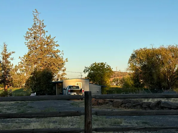 788 NE Yucca Ave, Redmond, OR 97756