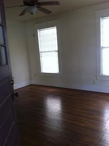 3 bed, 1.0 bath, 2818 sqft, $2,600 — Photo 2