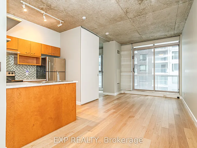 179 George St #505 — Photo 3