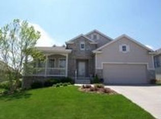 18817 Jackson St, Elkhorn, NE 68022