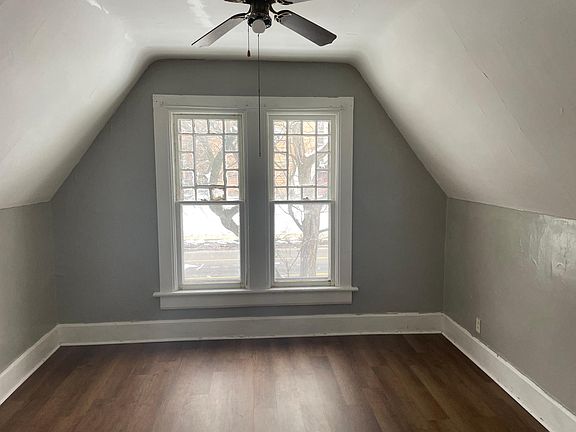 2nd image of 1927 N Rockton Ave #2