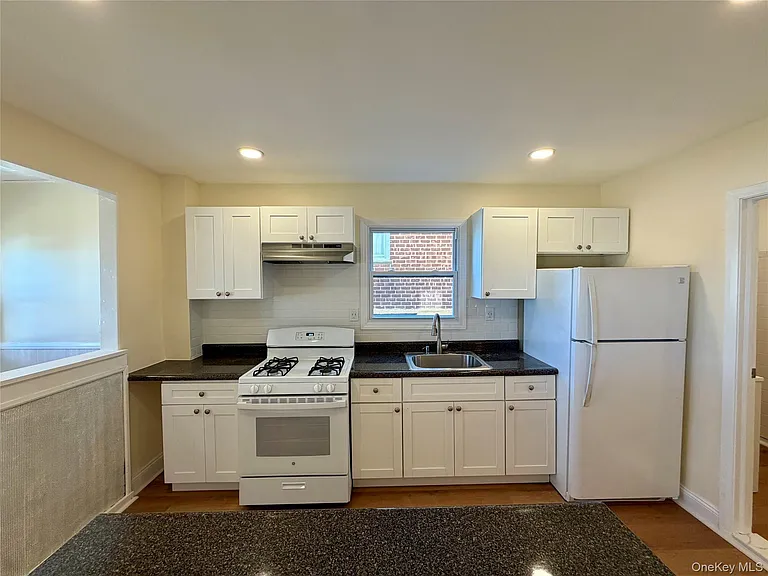 116 Alexander Ave — Photo 6