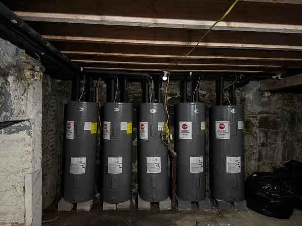 226 Marcus Garvey Boulevard image 7 of 8