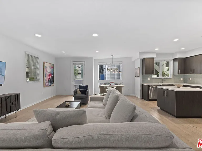11912 Laurelwood Dr #201 — Photo 9