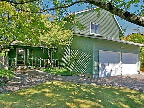 2nd image of 10400 SE 11th St