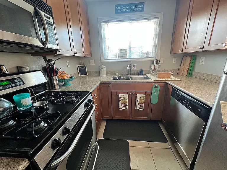 839 Sapphire St #2 — Photo 7