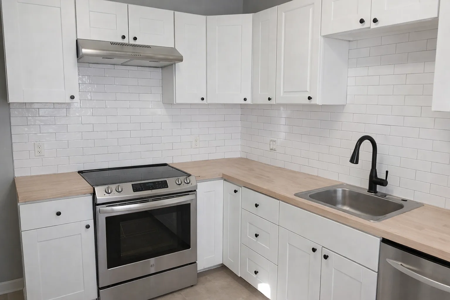 4 bed, 1260 sqft, $2,400 — Photo 2