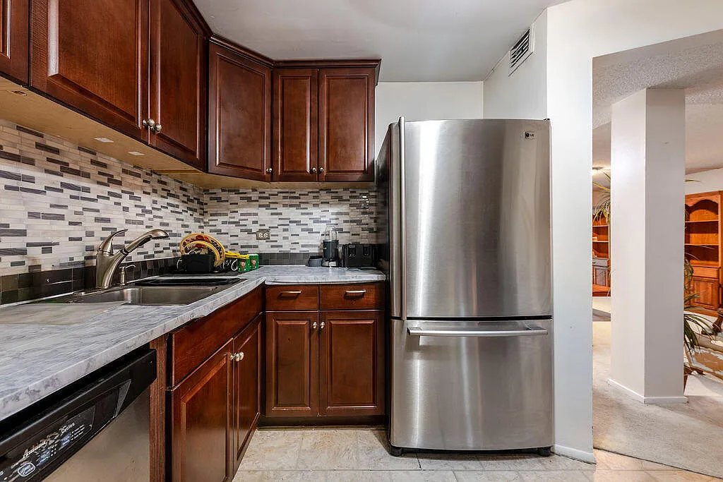 2 bed, 2.0 bath, 1150 sqft, $1,975 — Photo 1
