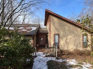 4424 Cooper Cove Rd, Winston Salem, NC 27127