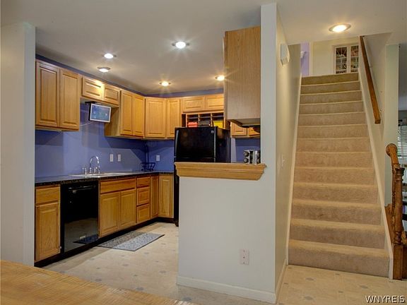 2nd image of 1380 Sherwood Ave