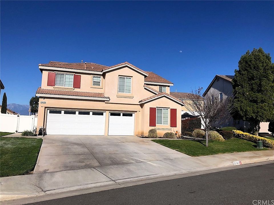1st image of 15760 Avenida De Circo