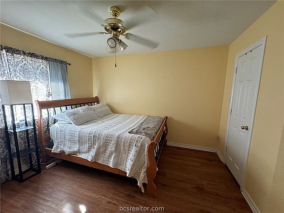 4th image of 3705-3707 Oldenburg Ln