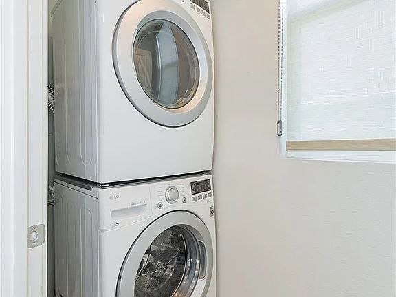 4th image of 9040 Garvey Ave Unit 8