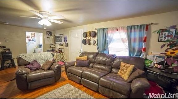 4th image of 138 Ash St