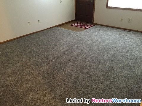 4th image of 8473 Thomas Ct N