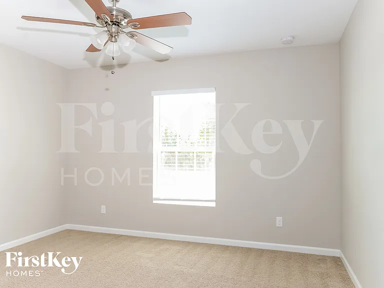 3765 SW Darby Ln — Photo 10