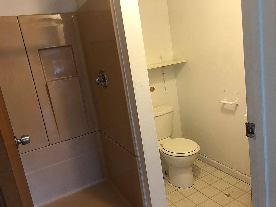 2nd image of 21 N Water Ave