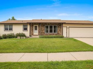 435 Tamarack Dr, Rapid City, SD 57701