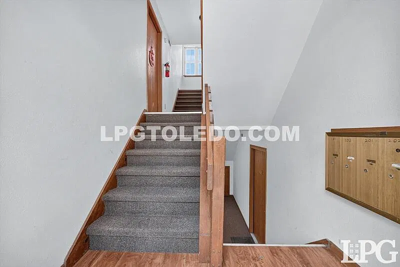 2 bed, 1.0 bath, 900 sqft, $1,000 — Photo 3