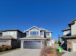 8380 Shaske Cres NW, Edmonton, AB T6R0B5