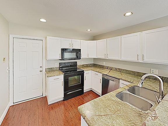 4th image of 18220 N 88th Ave