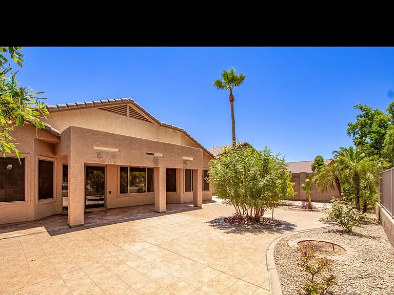 7432 W Aurora Dr — Photo 30