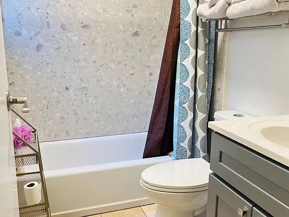 5th image of 680 Broadway St #2