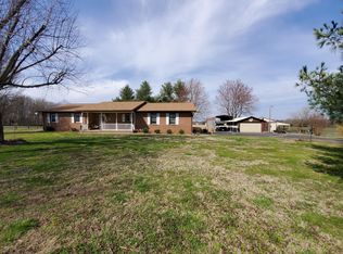 1051 Country Club Rd, Metropolis, IL 62960